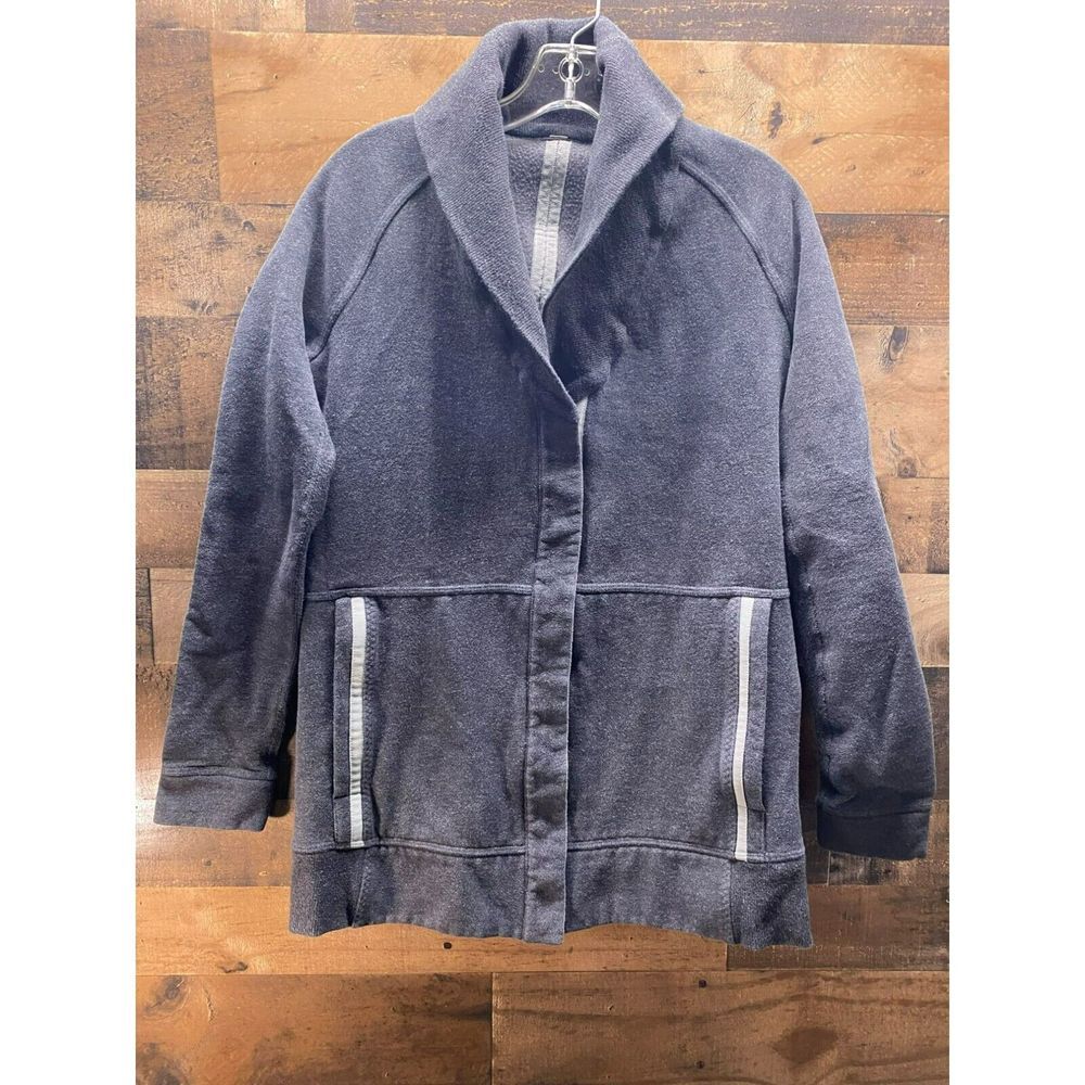 Lululemon Women's Button Up Jacket Size‎ 6